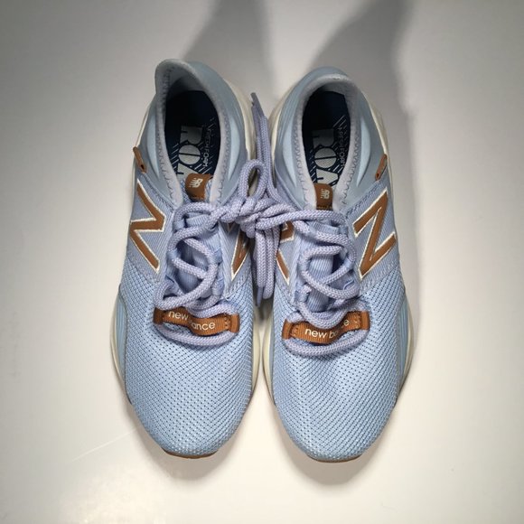 New Balance Sneaker Shoe - Picture 4 of 10